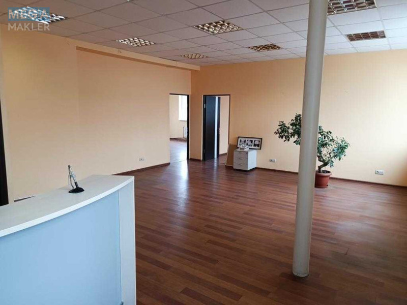Оренда комерційної нерухомості, 102 кв.м, под офис, <a class="location-link" href="/kiev/" title="Недвижимость Київ">Київ</a>, <a class="location-link" href="/kiev/svyatoshinskij/" title="Недвижимость Святошинський район">Святошинський р-н</a>, Святошинская ул. (изображение 2)