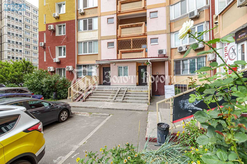 Продаж 3 кімнатної квартири (88/60/13), 11 пов. 16 пов. будинку, <a class="location-link" href="/kiev/" title="Недвижимость Київ">Київ</a>, <a class="location-link" href="/kiev/obolonskij/" title="Недвижимость Оболонський район">Оболонський р-н</a>, Маршала Тимошенка вул., 15г (изображение 21)