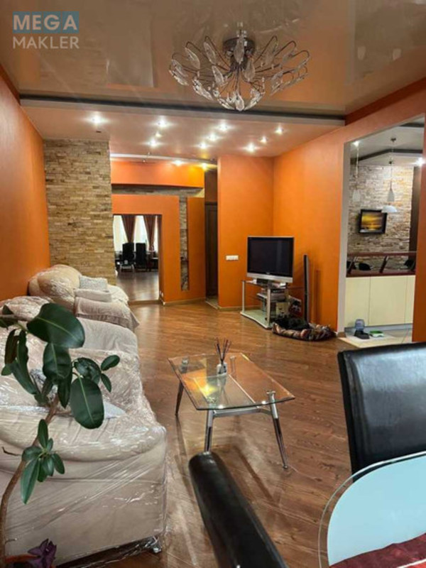 Оренда 3 кімнатної квартири, <a class="location-link" href="/kiev/" title="Недвижимость Київ">Київ</a>, <a class="location-link" href="/kiev/shevchenkovskij/" title="Недвижимость Шевченківський район">Шевченківський р-н</a>, Дмитриевская ул., 69 (изображение 4)
