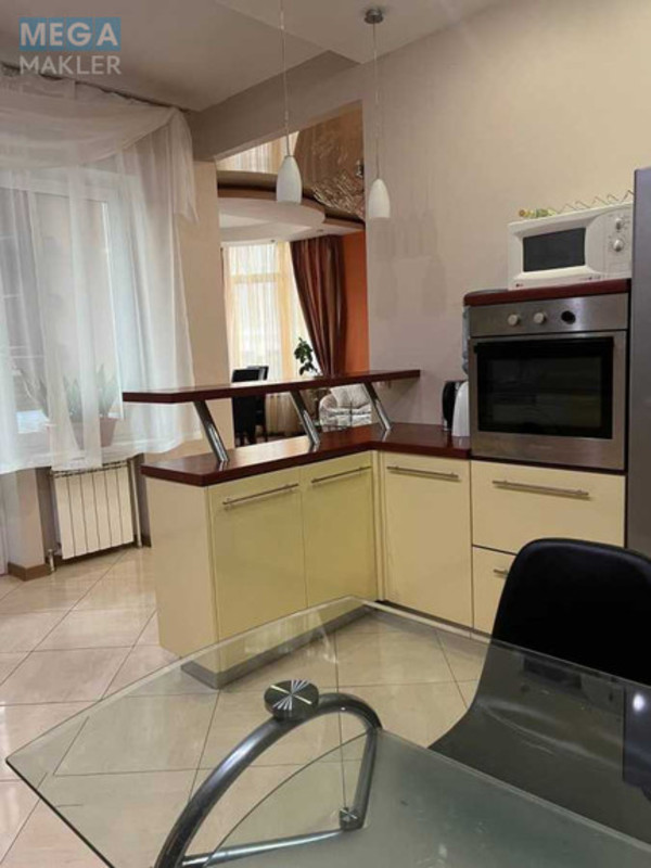 Оренда 3 кімнатної квартири, <a class="location-link" href="/kiev/" title="Недвижимость Київ">Київ</a>, <a class="location-link" href="/kiev/shevchenkovskij/" title="Недвижимость Шевченківський район">Шевченківський р-н</a>, Дмитриевская ул., 69 (изображение 14)