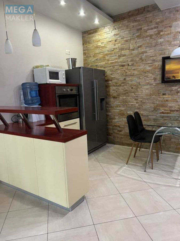 Оренда 3 кімнатної квартири, <a class="location-link" href="/kiev/" title="Недвижимость Київ">Київ</a>, <a class="location-link" href="/kiev/shevchenkovskij/" title="Недвижимость Шевченківський район">Шевченківський р-н</a>, Дмитриевская ул., 69 (изображение 16)