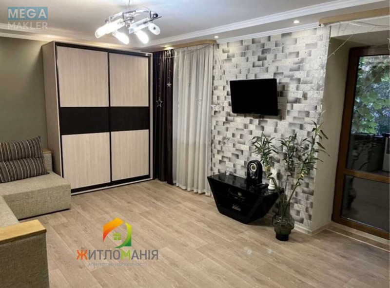Продаж 2 кімнатної квартири (70,6/38,6/20), 2 пов. 9 пов. будинку, <a class="location-link" href="/kiev/" title="Недвижимость Київ">Київ</a>, <a class="location-link" href="/kiev/solomenskij/" title="Недвижимость Солом'янський район">Солом'янський р-н</a>, Гладківська вул., 1/7 (изображение 2)