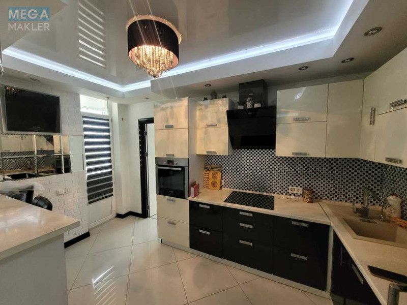 Оренда 3 кімнатної квартири, <a class="location-link" href="/kiev/" title="Недвижимость Київ">Київ</a>, <a class="location-link" href="/kiev/darnickij/" title="Недвижимость Дарницький район">Дарницький р-н</a>, Урловская ул., 40 (изображение 2)