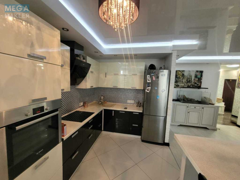 Оренда 3 кімнатної квартири, <a class="location-link" href="/kiev/" title="Недвижимость Київ">Київ</a>, <a class="location-link" href="/kiev/darnickij/" title="Недвижимость Дарницький район">Дарницький р-н</a>, Урловская ул., 40 (изображение 3)