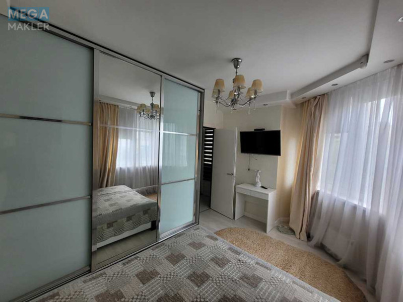Оренда 3 кімнатної квартири, <a class="location-link" href="/kiev/" title="Недвижимость Київ">Київ</a>, <a class="location-link" href="/kiev/darnickij/" title="Недвижимость Дарницький район">Дарницький р-н</a>, Урловская ул., 40 (изображение 6)