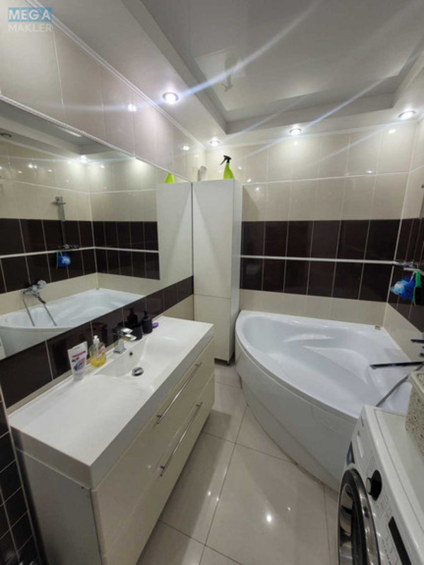 Оренда 3 кімнатної квартири, <a class="location-link" href="/kiev/" title="Недвижимость Київ">Київ</a>, <a class="location-link" href="/kiev/darnickij/" title="Недвижимость Дарницький район">Дарницький р-н</a>, Урловская ул., 40 (изображение 15)