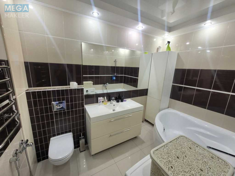 Оренда 3 кімнатної квартири, <a class="location-link" href="/kiev/" title="Недвижимость Київ">Київ</a>, <a class="location-link" href="/kiev/darnickij/" title="Недвижимость Дарницький район">Дарницький р-н</a>, Урловская ул., 40 (изображение 16)