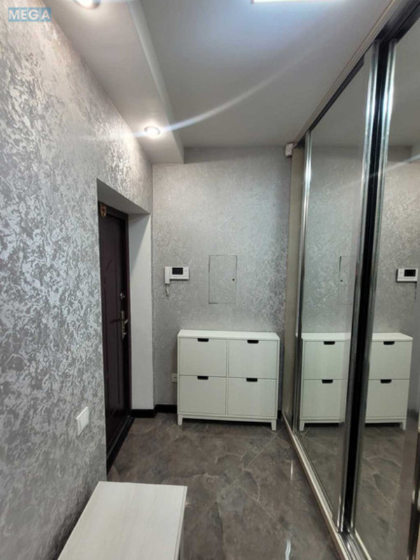 Оренда 3 кімнатної квартири, <a class="location-link" href="/kiev/" title="Недвижимость Київ">Київ</a>, <a class="location-link" href="/kiev/darnickij/" title="Недвижимость Дарницький район">Дарницький р-н</a>, Урловская ул., 40 (изображение 18)