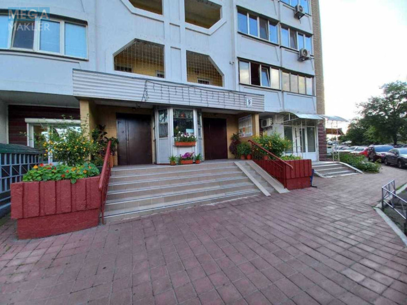 Продаж 2 кімнатної квартири (52/?/17), 15 пов. 18 пов. будинку, <a class="location-link" href="/kiev/" title="Недвижимость Київ">Київ</a>, <a class="location-link" href="/kiev/darnickij/" title="Недвижимость Дарницький район">Дарницький р-н</a>, Харьковское шоссе, 56 (изображение 13)