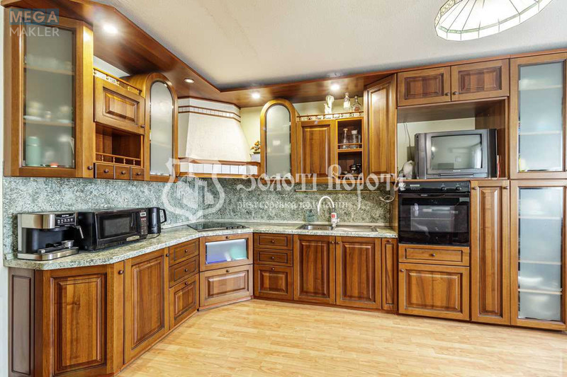 Продаж 2 кімнатної квартири (79/35/18), 8 пов. 18 пов. будинку, <a class="location-link" href="/kiev/" title="Недвижимость Київ">Київ</a>, <a class="location-link" href="/kiev/svyatoshinskij/" title="Недвижимость Святошинський район">Святошинський р-н</a>, Святошинська вул., 4 (изображение 2)