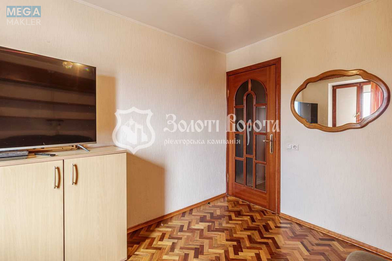 Продаж 2 кімнатної квартири (79/35/18), 8 пов. 18 пов. будинку, <a class="location-link" href="/kiev/" title="Недвижимость Київ">Київ</a>, <a class="location-link" href="/kiev/svyatoshinskij/" title="Недвижимость Святошинський район">Святошинський р-н</a>, Святошинська вул., 4 (изображение 10)