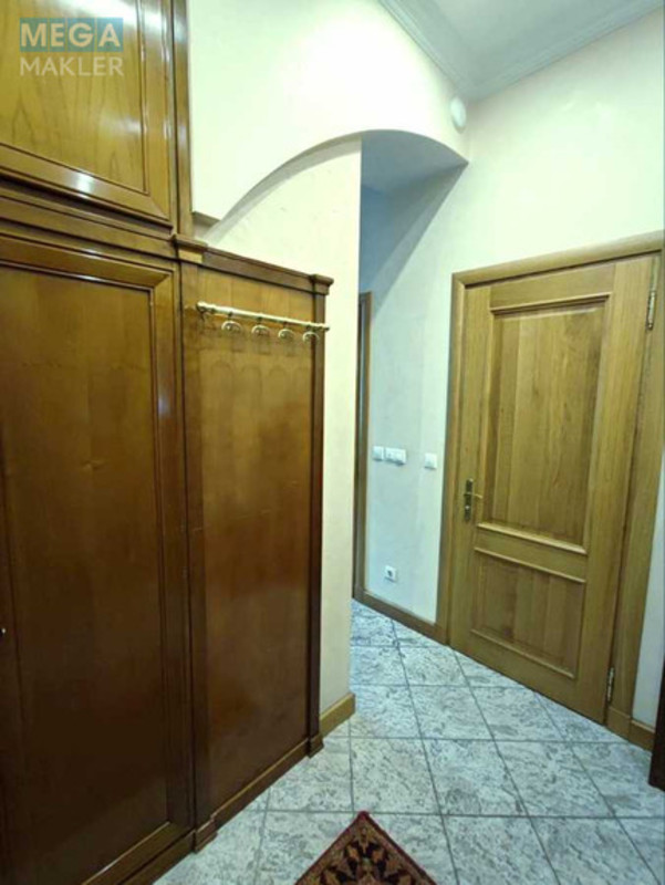 Продаж 2 кімнатної квартири (67/45/15), 1 пов. 6 пов. будинку, <a class="location-link" href="/kiev/" title="Недвижимость Київ">Київ</a>, <a class="location-link" href="/kiev/pecherskij/" title="Недвижимость Печерський район">Печерський р-н</a>, Банкова вул., 1 (изображение 9)