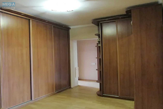 Оренда 3 кімнатної квартири, <a class="location-link" href="/kiev/" title="Недвижимость Київ">Київ</a>, <a class="location-link" href="/kiev/darnickij/" title="Недвижимость Дарницький район">Дарницький р-н</a>, Ревуцкого ул., 5 (изображение 9)