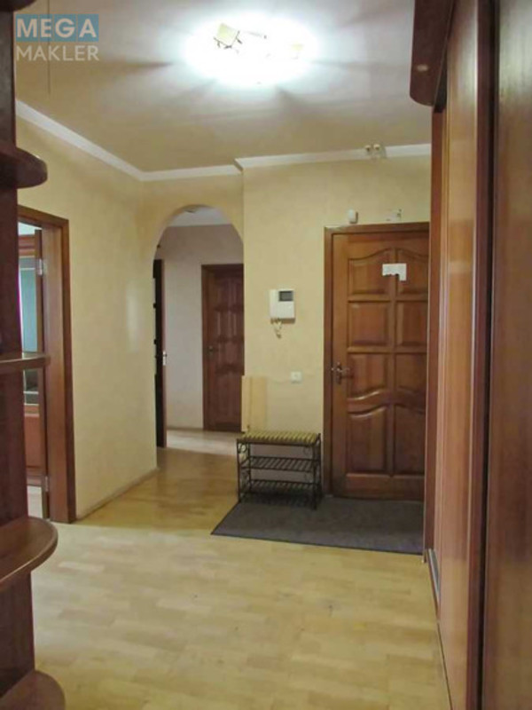 Оренда 3 кімнатної квартири, <a class="location-link" href="/kiev/" title="Недвижимость Київ">Київ</a>, <a class="location-link" href="/kiev/darnickij/" title="Недвижимость Дарницький район">Дарницький р-н</a>, Ревуцкого ул., 5 (изображение 10)