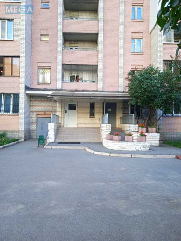 Оренда 3 кімнатної квартири, <a class="location-link" href="/kiev/" title="Недвижимость Київ">Київ</a>, <a class="location-link" href="/kiev/darnickij/" title="Недвижимость Дарницький район">Дарницький р-н</a>, Ревуцкого ул., 5 (изображение 24)