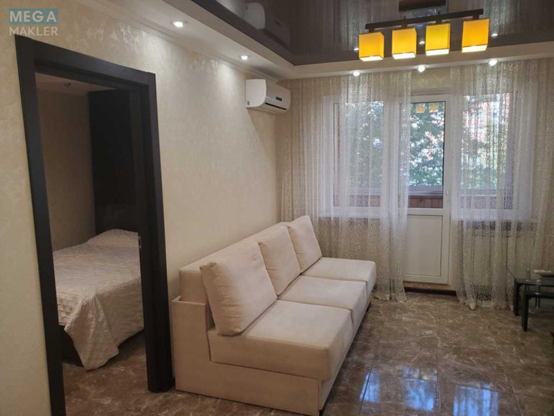 Оренда 3 кімнатної квартири, <a class="location-link" href="/kiev/" title="Недвижимость Київ">Київ</a>, <a class="location-link" href="/kiev/pecherskij/" title="Недвижимость Печерський район">Печерський р-н</a>, Лесі Українки бульв., 18а (изображение 5)