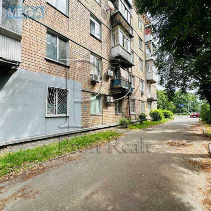 Продаж 2 кімнатної квартири (50/30/8), 1 пов. 5 пов. будинку, <a class="location-link" href="/kiev/" title="Недвижимость Київ">Київ</a>, <a class="location-link" href="/kiev/solomenskij/" title="Недвижимость Солом'янський район">Солом'янський р-н</a>, Міцкевича Адама вулиця, 9 (изображение 12)