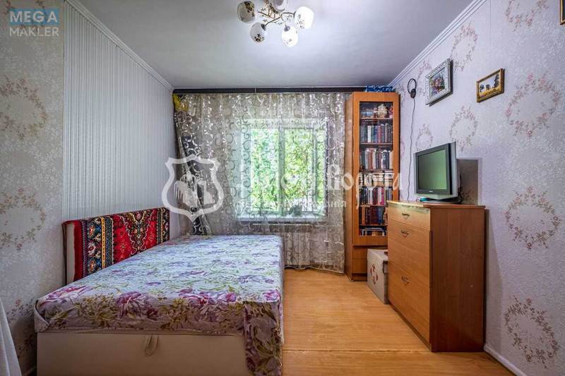 Продаж 1 кімнатної квартири (27,8/13/5,3), 1 пов. 9 пов. будинку, <a class="location-link" href="/kiev/" title="Недвижимость Київ">Київ</a>, <a class="location-link" href="/kiev/darnickij/" title="Недвижимость Дарницький район">Дарницький р-н</a>, Миколи Бажана просп., 5в (изображение 2)