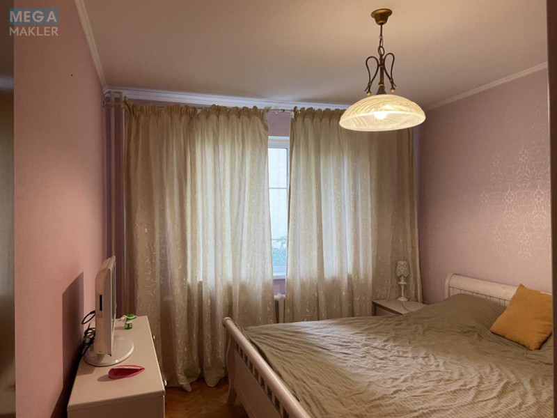 Продаж 3 кімнатної квартири (76/45/16), 2 пов. 10 пов. будинку, <a class="location-link" href="/kiev/" title="Недвижимость Київ">Київ</a>, <a class="location-link" href="/kiev/solomenskij/" title="Недвижимость Солом'янський район">Солом'янський р-н</a>, Кадетський Гай вул., 11 (изображение 5)
