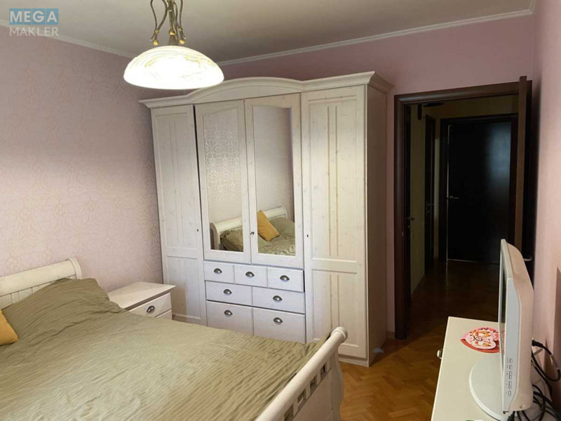 Продаж 3 кімнатної квартири (76/45/16), 2 пов. 10 пов. будинку, <a class="location-link" href="/kiev/" title="Недвижимость Київ">Київ</a>, <a class="location-link" href="/kiev/solomenskij/" title="Недвижимость Солом'янський район">Солом'янський р-н</a>, Кадетський Гай вул., 11 (изображение 6)