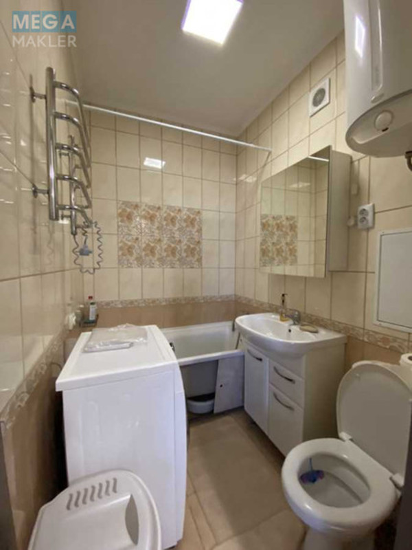 Оренда 1 кімнатної квартири, <a class="location-link" href="/kiev/" title="Недвижимость Київ">Київ</a>, <a class="location-link" href="/kiev/goloseevskij/" title="Недвижимость Голосіївський район">Голосіївський р-н</a>, Майкопська вул., 1А (изображение 9)