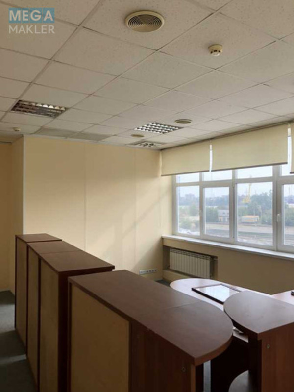 Оренда комерційної нерухомості, 240 кв.м, под офис, <a class="location-link" href="/kiev/" title="Недвижимость Київ">Київ</a>, <a class="location-link" href="/kiev/podolskij/" title="Недвижимость Подільський район">Подільський р-н</a>, Новоконстантиновская ул., 1 (изображение 3)