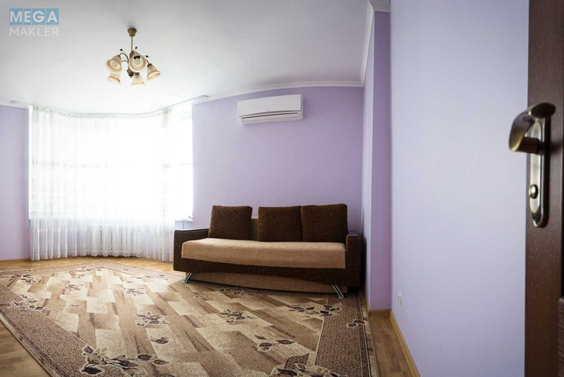 Оренда 1 кімнатної квартири, <a class="location-link" href="/kiev/" title="Недвижимость Київ">Київ</a>, <a class="location-link" href="/kiev/svyatoshinskij/" title="Недвижимость Святошинський район">Святошинський р-н</a>, Осенняя ул., 33 (изображение 2)
