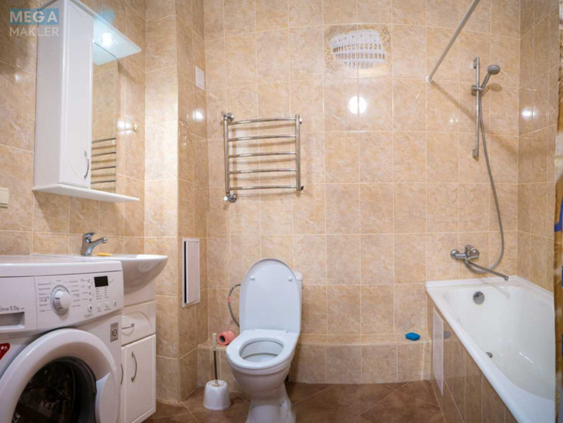 Оренда 1 кімнатної квартири, <a class="location-link" href="/kiev/" title="Недвижимость Київ">Київ</a>, <a class="location-link" href="/kiev/svyatoshinskij/" title="Недвижимость Святошинський район">Святошинський р-н</a>, Осенняя ул., 33 (изображение 8)