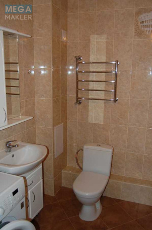 Оренда 1 кімнатної квартири, <a class="location-link" href="/kiev/" title="Недвижимость Київ">Київ</a>, <a class="location-link" href="/kiev/svyatoshinskij/" title="Недвижимость Святошинський район">Святошинський р-н</a>, Осенняя ул., 33 (изображение 9)