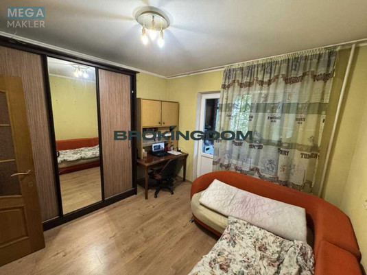 Продаж 3 кімнатної квартири (82/42/8), 1 пов. 13 пов. будинку, <a class="location-link" href="/kiev/" title="Недвижимость Київ">Київ</a>, <a class="location-link" href="/kiev/solomenskij/" title="Недвижимость Солом'янський район">Солом'янський р-н</a>, Комарова Космонавта пр-т, 10а (изображение 6)