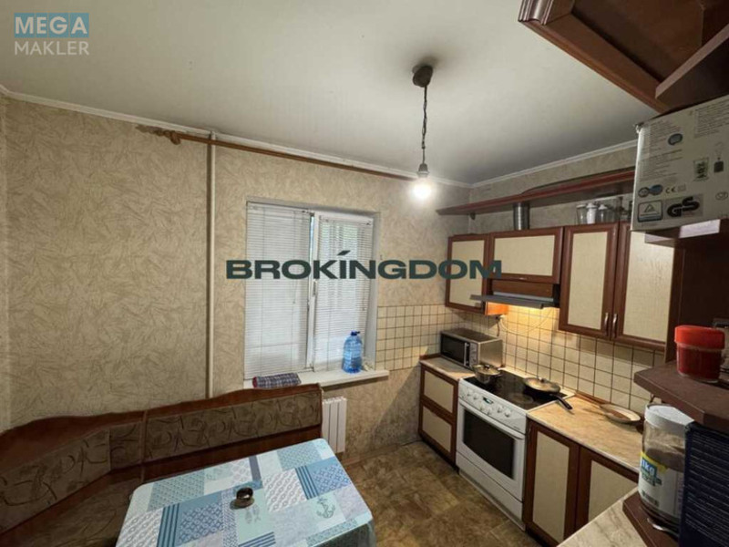 Продаж 3 кімнатної квартири (82/42/8), 1 пов. 13 пов. будинку, <a class="location-link" href="/kiev/" title="Недвижимость Київ">Київ</a>, <a class="location-link" href="/kiev/solomenskij/" title="Недвижимость Солом'янський район">Солом'янський р-н</a>, Комарова Космонавта пр-т, 10а (изображение 11)