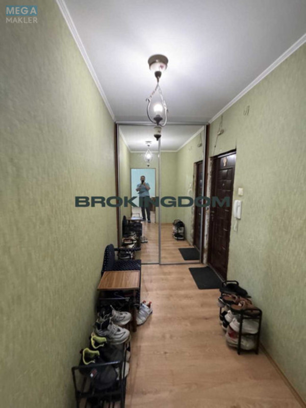 Продаж 3 кімнатної квартири (82/42/8), 1 пов. 13 пов. будинку, <a class="location-link" href="/kiev/" title="Недвижимость Київ">Київ</a>, <a class="location-link" href="/kiev/solomenskij/" title="Недвижимость Солом'янський район">Солом'янський р-н</a>, Комарова Космонавта пр-т, 10а (изображение 14)