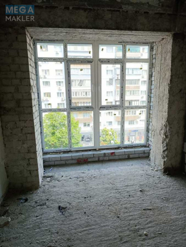 Продаж 3 кімнатної квартири (70/36/10), 5 пов. 9 пов. будинку, <a class="location-link" href="/kiev/" title="Недвижимость Київ">Київ</a>, <a class="location-link" href="/kiev/goloseevskij/" title="Недвижимость Голосіївський район">Голосіївський р-н</a>, Большая Васильковская ул., 112 (изображение 3)