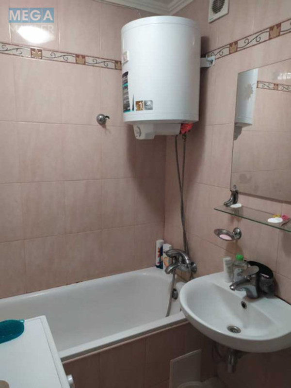 Оренда 2 кімнатної квартири, <a class="location-link" href="/kiev/" title="Недвижимость Київ">Київ</a>, <a class="location-link" href="/kiev/solomenskij/" title="Недвижимость Солом'янський район">Солом'янський р-н</a>, Михаила Донца ул., 17/46 (изображение 9)