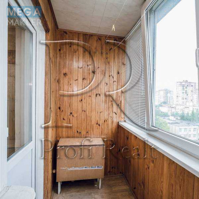 Продаж 1 кімнатної квартири (38/19/8), 8 пов. 9 пов. будинку, <a class="location-link" href="/kiev/" title="Недвижимость Київ">Київ</a>, <a class="location-link" href="/kiev/svyatoshinskij/" title="Недвижимость Святошинський район">Святошинський р-н</a>, Булгакова вулиця, 8А (изображение 13)