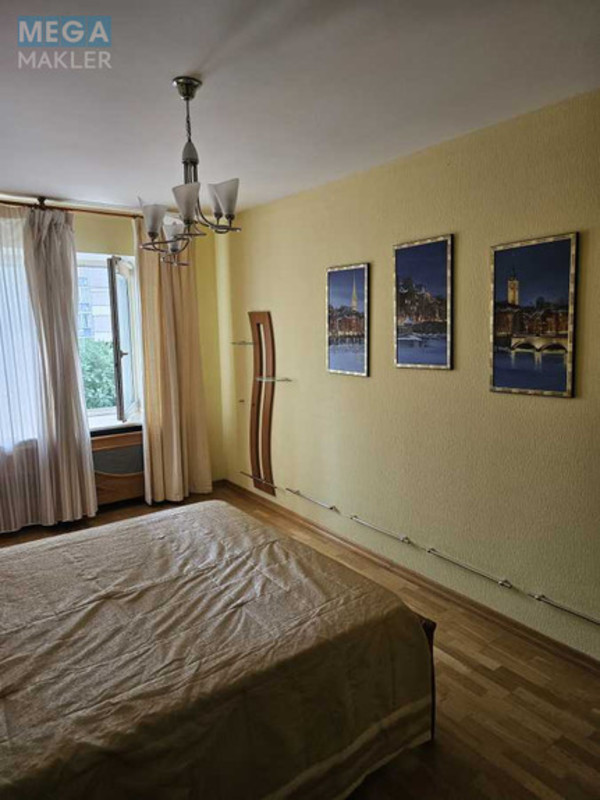 Оренда 3 кімнатної квартири, <a class="location-link" href="/kiev/" title="Недвижимость Київ">Київ</a>, <a class="location-link" href="/kiev/solomenskij/" title="Недвижимость Солом'янський район">Солом'янський р-н</a>, Вузівська вул., 5 (изображение 2)