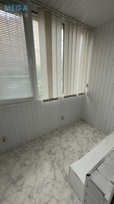 Продаж комерційної нерухомості, 110 кв.м, под магазин, <a class="location-link" href="/kiev/" title="Недвижимость Київ">Київ</a>, <a class="location-link" href="/kiev/darnickij/" title="Недвижимость Дарницький район">Дарницький р-н</a>, Александра Мишуги ул., 1/4 (изображение 15)