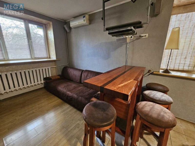 Продаж 1 кімнатної квартири (34/?/8), 1 пов. 5 пов. будинку, <a class="location-link" href="/kiev/" title="Недвижимость Київ">Київ</a>, <a class="location-link" href="/kiev/pecherskij/" title="Недвижимость Печерський район">Печерський р-н</a>, Михайла Бойчука вул., 28а (изображение 2)