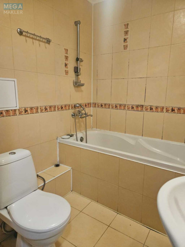 Продаж 1 кімнатної квартири (34/?/8), 1 пов. 5 пов. будинку, <a class="location-link" href="/kiev/" title="Недвижимость Київ">Київ</a>, <a class="location-link" href="/kiev/pecherskij/" title="Недвижимость Печерський район">Печерський р-н</a>, Михайла Бойчука вул., 28а (изображение 8)