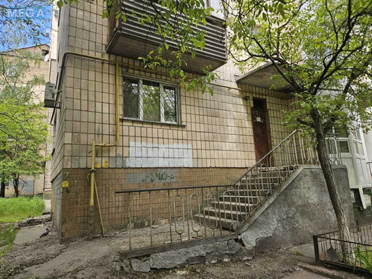 Продаж 1 кімнатної квартири (34/?/8), 1 пов. 5 пов. будинку, <a class="location-link" href="/kiev/" title="Недвижимость Київ">Київ</a>, <a class="location-link" href="/kiev/pecherskij/" title="Недвижимость Печерський район">Печерський р-н</a>, Михайла Бойчука вул., 28а (изображение 12)