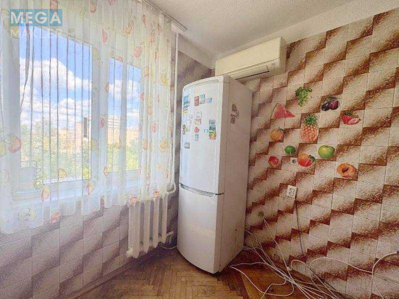 Продаж 2 кімнатної квартири (51/30/7), 5 пов. 10 пов. будинку, <a class="location-link" href="/kiev/" title="Недвижимость Київ">Київ</a>, <a class="location-link" href="/kiev/podolskij/" title="Недвижимость Подільський район">Подільський р-н</a>, Івана Виговського вул., 11а (изображение 3)