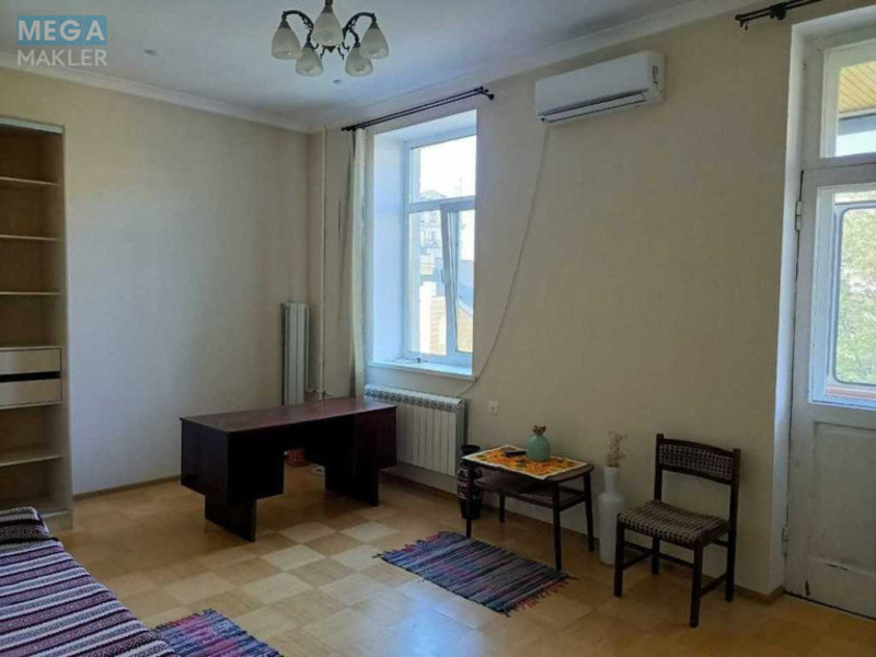 Оренда 2 кімнатної квартири, <a class="location-link" href="/kiev/" title="Недвижимость Київ">Київ</a>, <a class="location-link" href="/kiev/pecherskij/" title="Недвижимость Печерський район">Печерський р-н</a>, Лютеранська вул. (изображение 16)