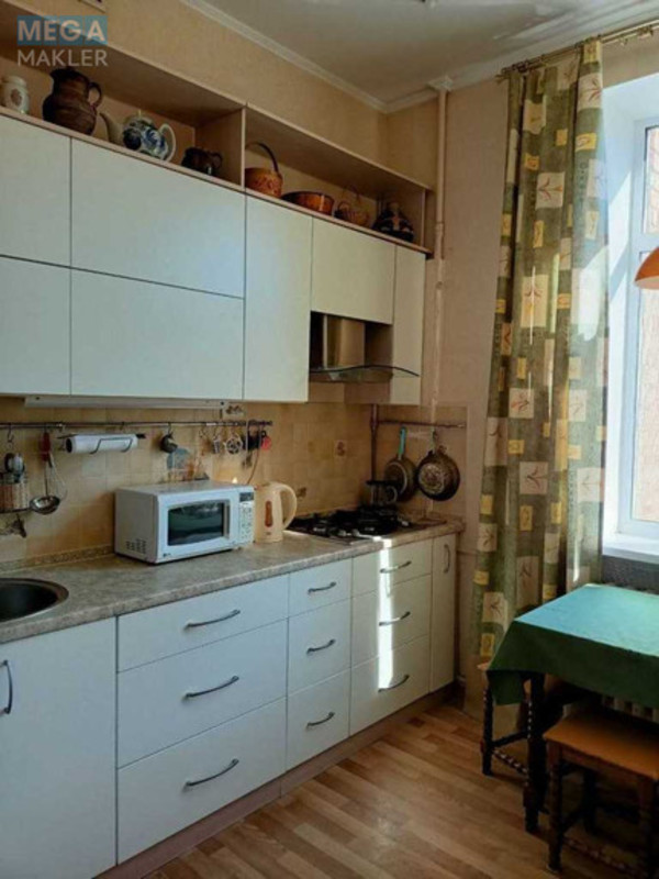 Оренда 2 кімнатної квартири, <a class="location-link" href="/kiev/" title="Недвижимость Київ">Київ</a>, <a class="location-link" href="/kiev/pecherskij/" title="Недвижимость Печерський район">Печерський р-н</a>, Лютеранська вул. (изображение 19)