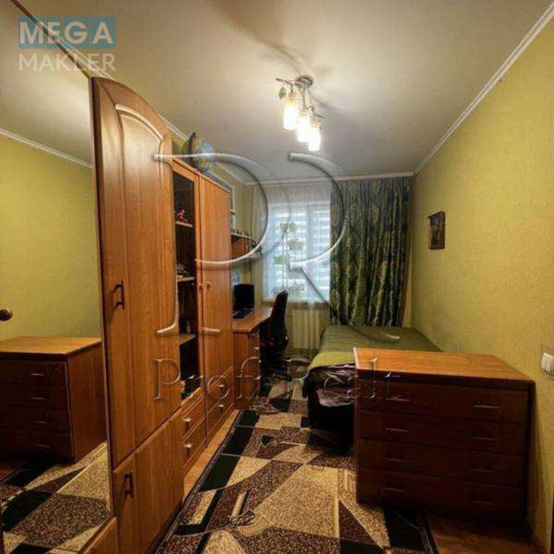 Продаж 2 кімнатної квартири (44/27/7), 3 пов. 5 пов. будинку, <a class="location-link" href="/kiev/" title="Недвижимость Київ">Київ</a>, <a class="location-link" href="/kiev/shevchenkovskij/" title="Недвижимость Шевченківський район">Шевченківський р-н</a>, Грекова Академіка вулиця, 18 (изображение 3)