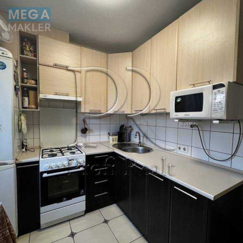 Продаж 2 кімнатної квартири (44/27/7), 3 пов. 5 пов. будинку, <a class="location-link" href="/kiev/" title="Недвижимость Київ">Київ</a>, <a class="location-link" href="/kiev/shevchenkovskij/" title="Недвижимость Шевченківський район">Шевченківський р-н</a>, Грекова Академіка вулиця, 18 (изображение 5)