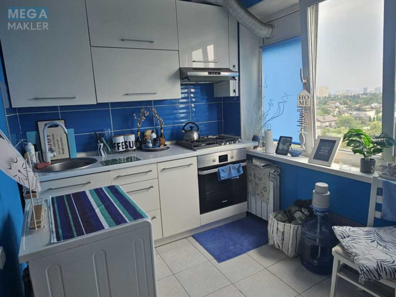 Продаж 3 кімнатної квартири (64/47/8), 9 пов. 9 пов. будинку, <a class="location-link" href="/kiev/" title="Недвижимость Київ">Київ</a>, <a class="location-link" href="/kiev/solomenskij/" title="Недвижимость Солом'янський район">Солом'янський р-н</a>, Відрадний просп., 59 (изображение 7)