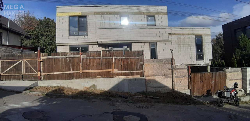 Продаж дома, 2 поверху, 217 кв.м, 5 кімнат, ділянка 9 соток, <a class="location-link" href="/kiev/" title="Недвижимость Київ">Київ</a>, <a class="location-link" href="/kiev/solomenskij/" title="Недвижимость Солом'янський район">Солом'янський р-н</a>, Гаврилюка ул. (изображение 12)