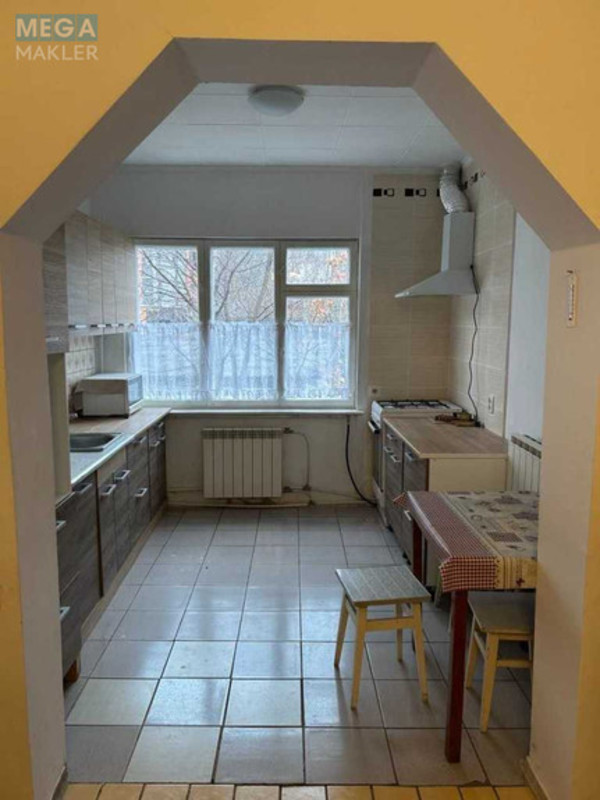 Оренда дома, <a class="location-link" href="/kiev/" title="Недвижимость Київ">Київ</a>, <a class="location-link" href="/kiev/shevchenkovskij/" title="Недвижимость Шевченківський район">Шевченківський р-н</a>, Квітучий пров., 12 (изображение 7)