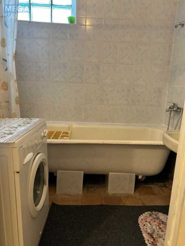 Оренда дома, <a class="location-link" href="/kiev/" title="Недвижимость Київ">Київ</a>, <a class="location-link" href="/kiev/shevchenkovskij/" title="Недвижимость Шевченківський район">Шевченківський р-н</a>, Квітучий пров., 12 (изображение 15)
