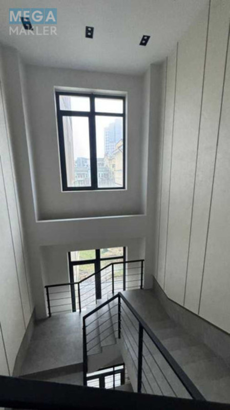 Продаж комерційної нерухомості, 125 кв.м, под офис, <a class="location-link" href="/kiev/" title="Недвижимость Київ">Київ</a>, <a class="location-link" href="/kiev/goloseevskij/" title="Недвижимость Голосіївський район">Голосіївський р-н</a>, Володимирська вул., 86а (изображение 8)
